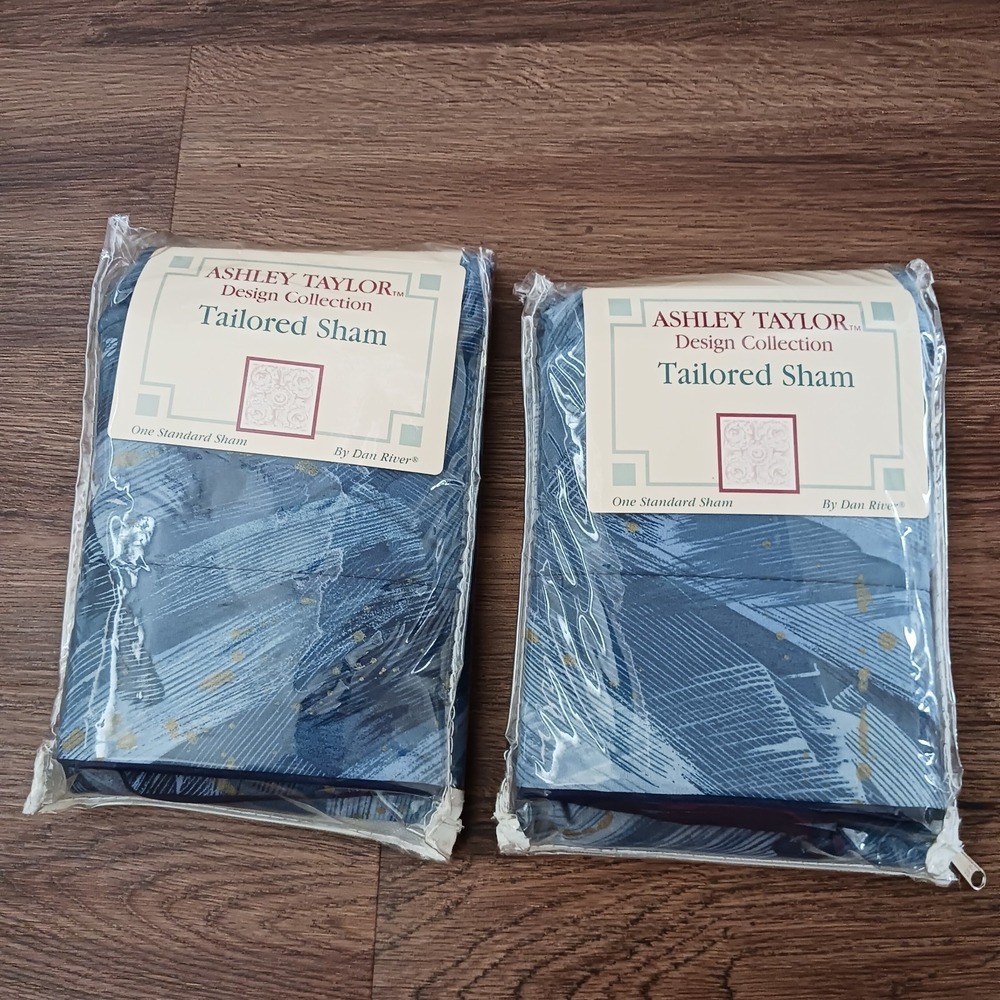2 Vintage Ashley‎ Taylor Blue Gold Galaxy Navy Pillow Shams 20 x 26 New